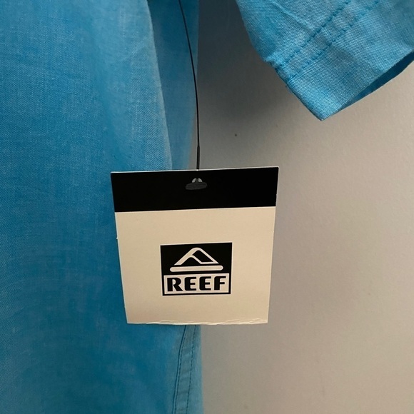 NWT REEF Sky Blue Short Sleeve Collared Shirt Men M Medium - Picture 4 of 8